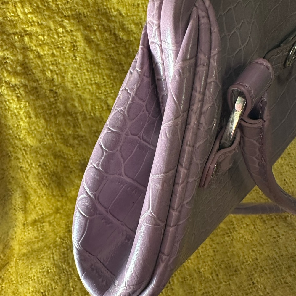 π₯*Add On Only*
Lavender Pinkish Y2K Handbag Very Clean Snakeskin Vinyl - Picture 6 of 8